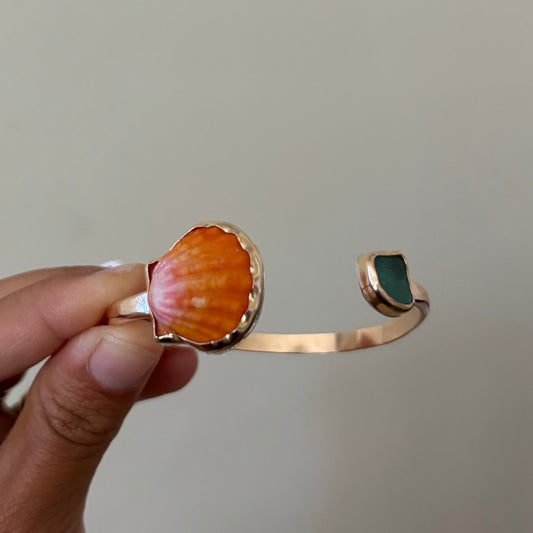 Symmetrical Sunrise Shell Cuff - Gold Fill