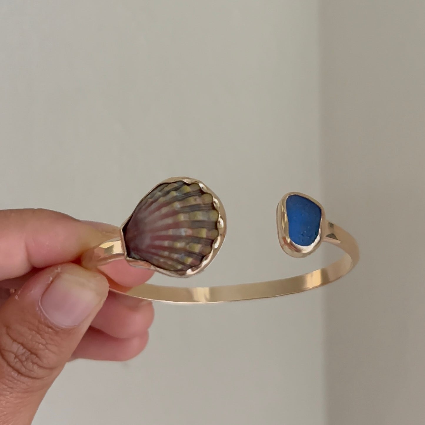 Symmetrical Sunrise Shell Cuff - Gold Fill