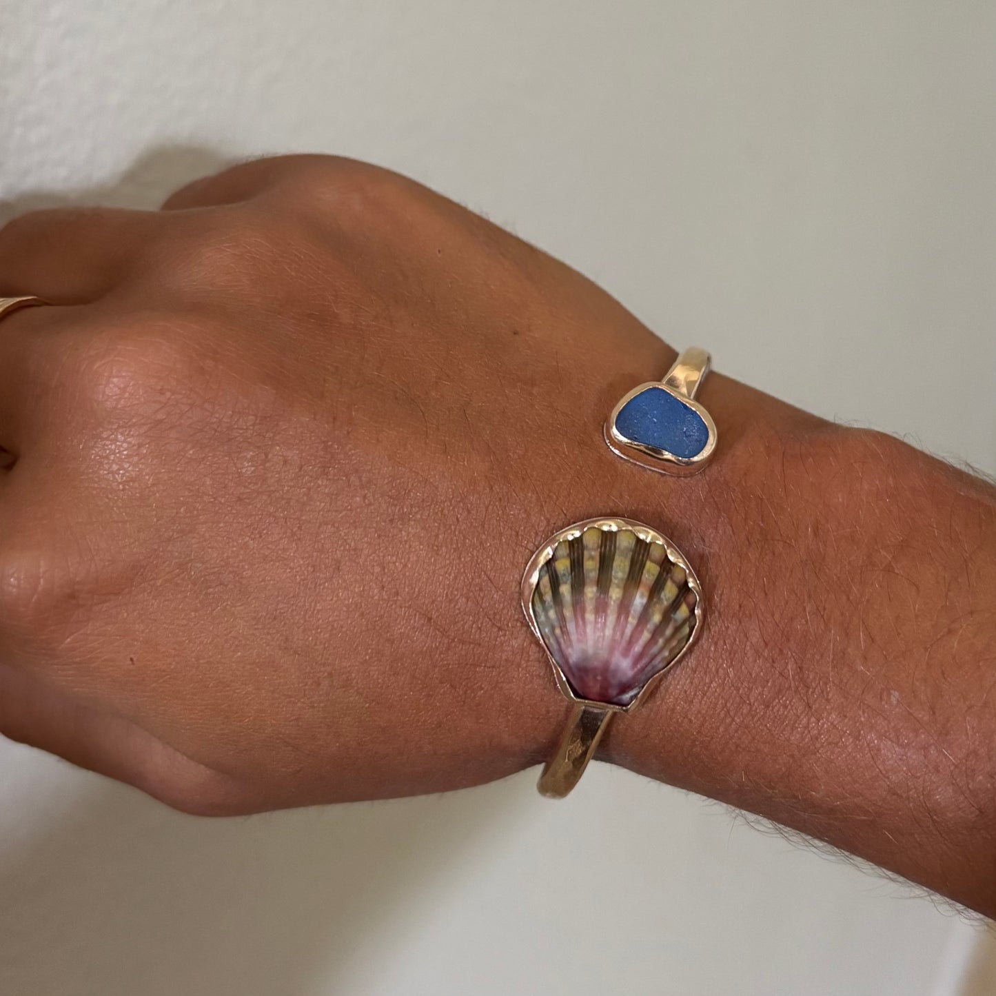 Symmetrical Sunrise Shell Cuff - Gold Fill