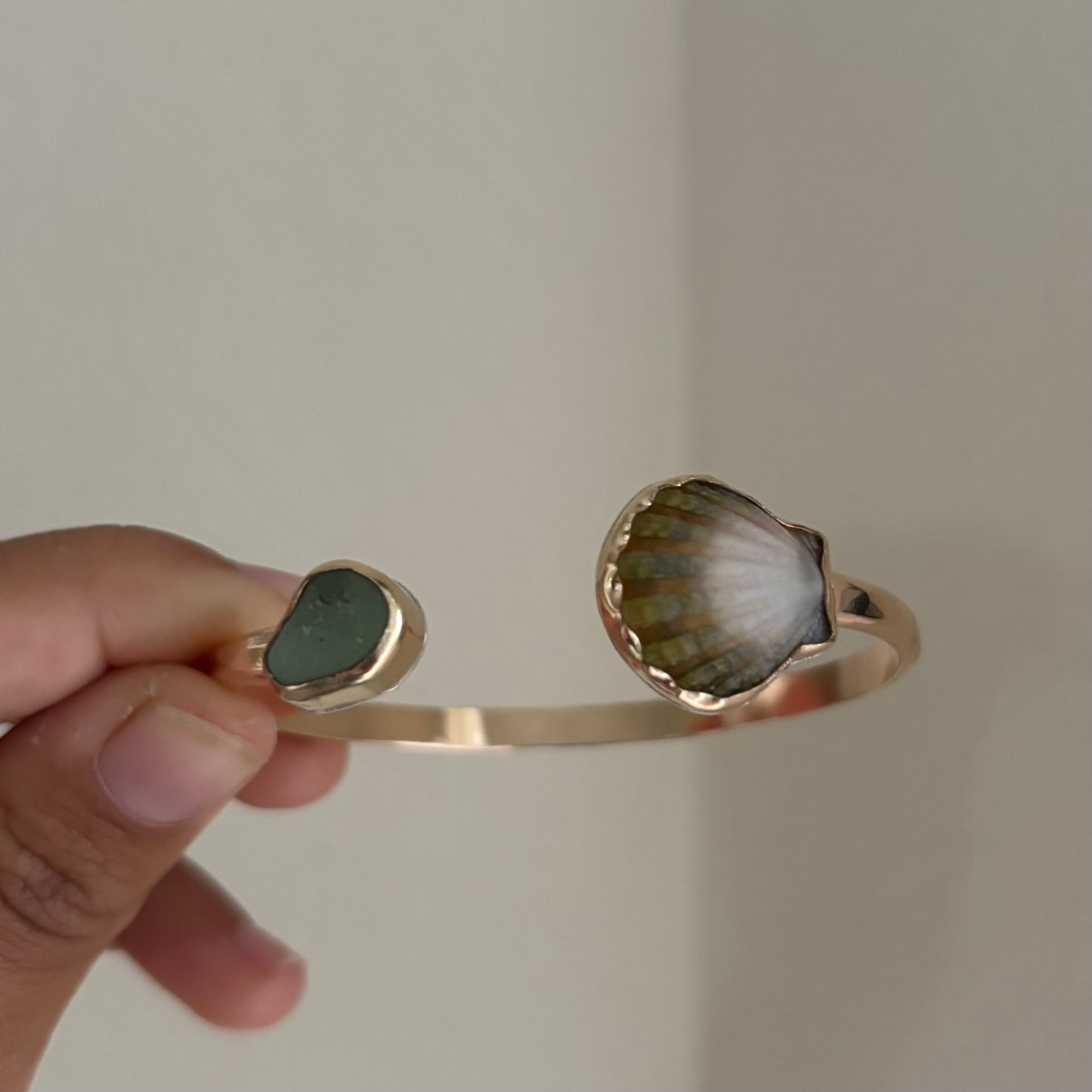 Symmetrical Sunrise Shell Cuff - Gold Fill
