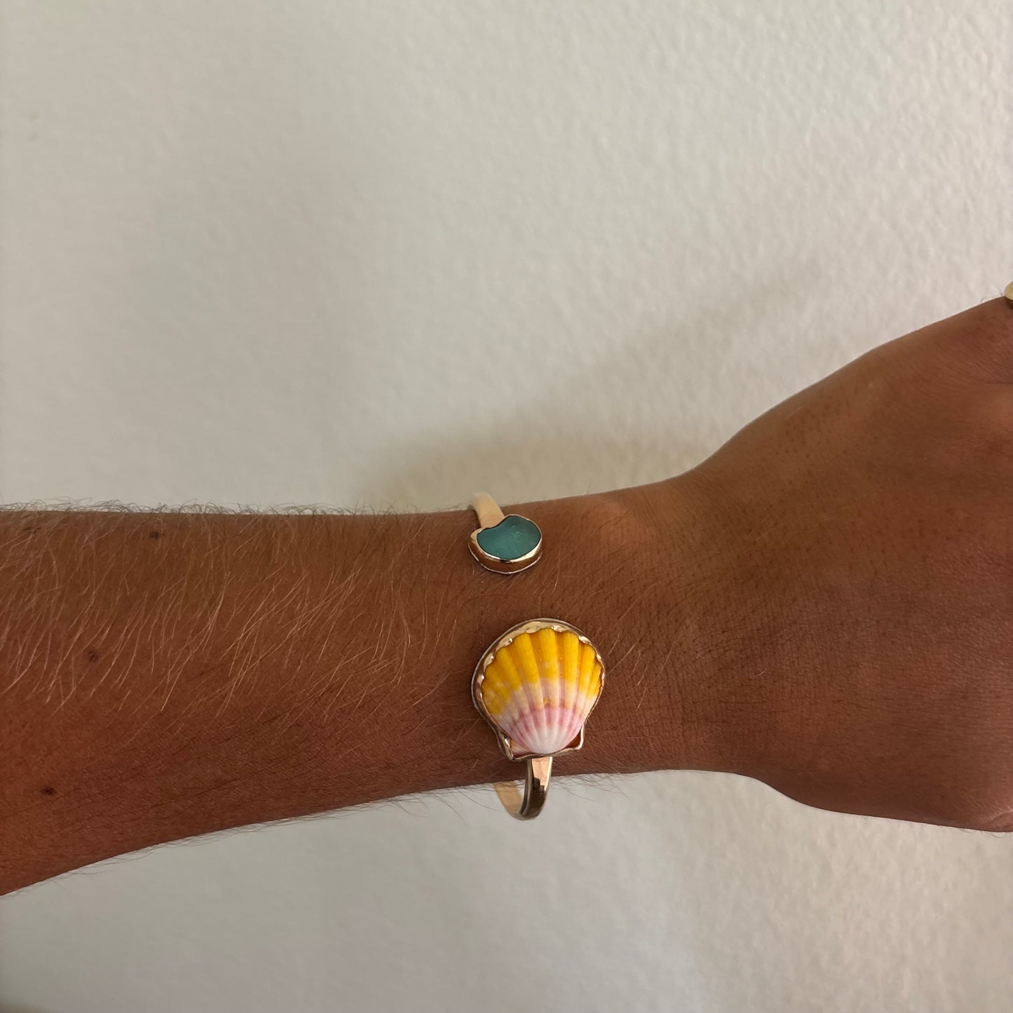 Symmetrical Sunrise Shell Cuff - Gold Fill