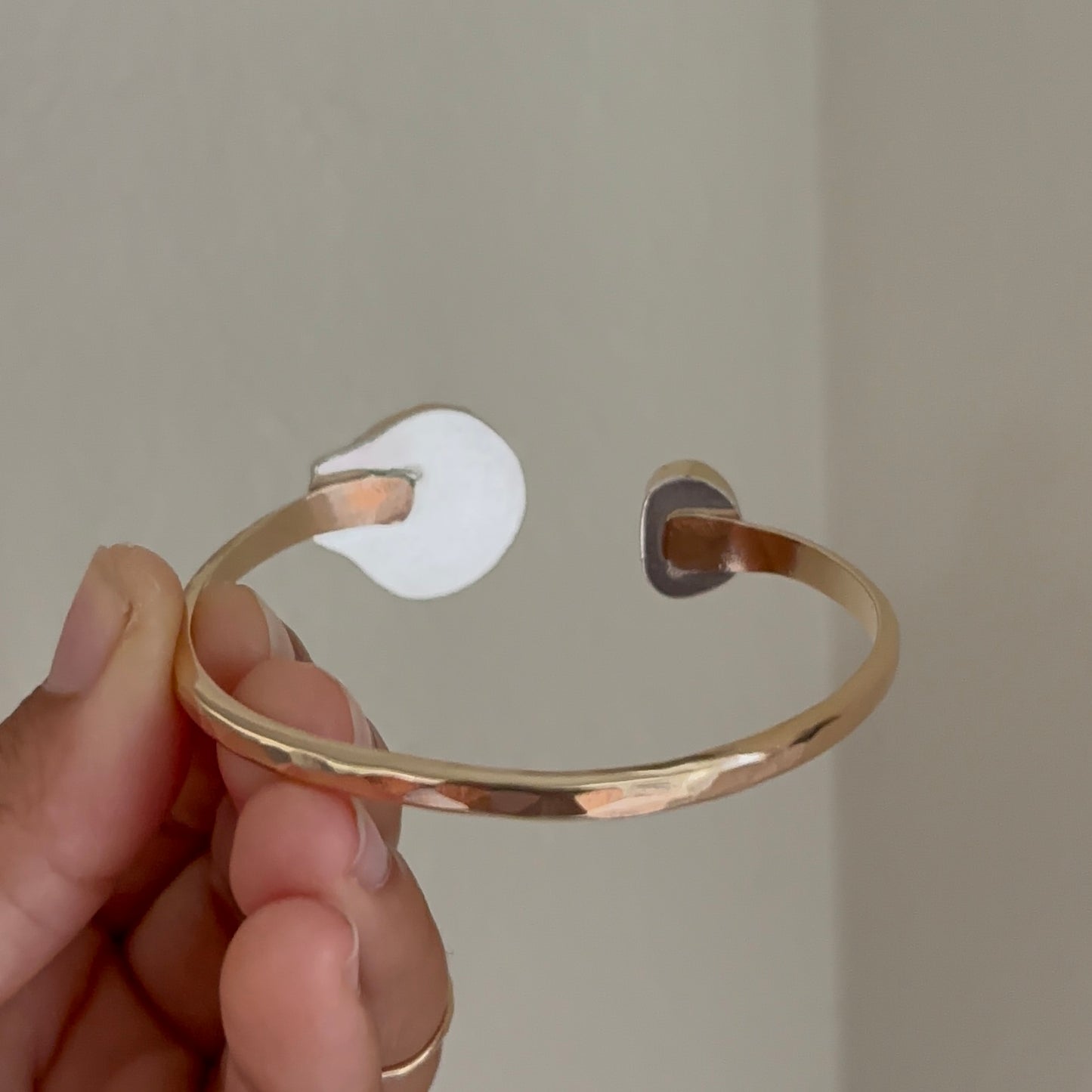 Symmetrical Sunrise Shell Cuff - Gold Fill