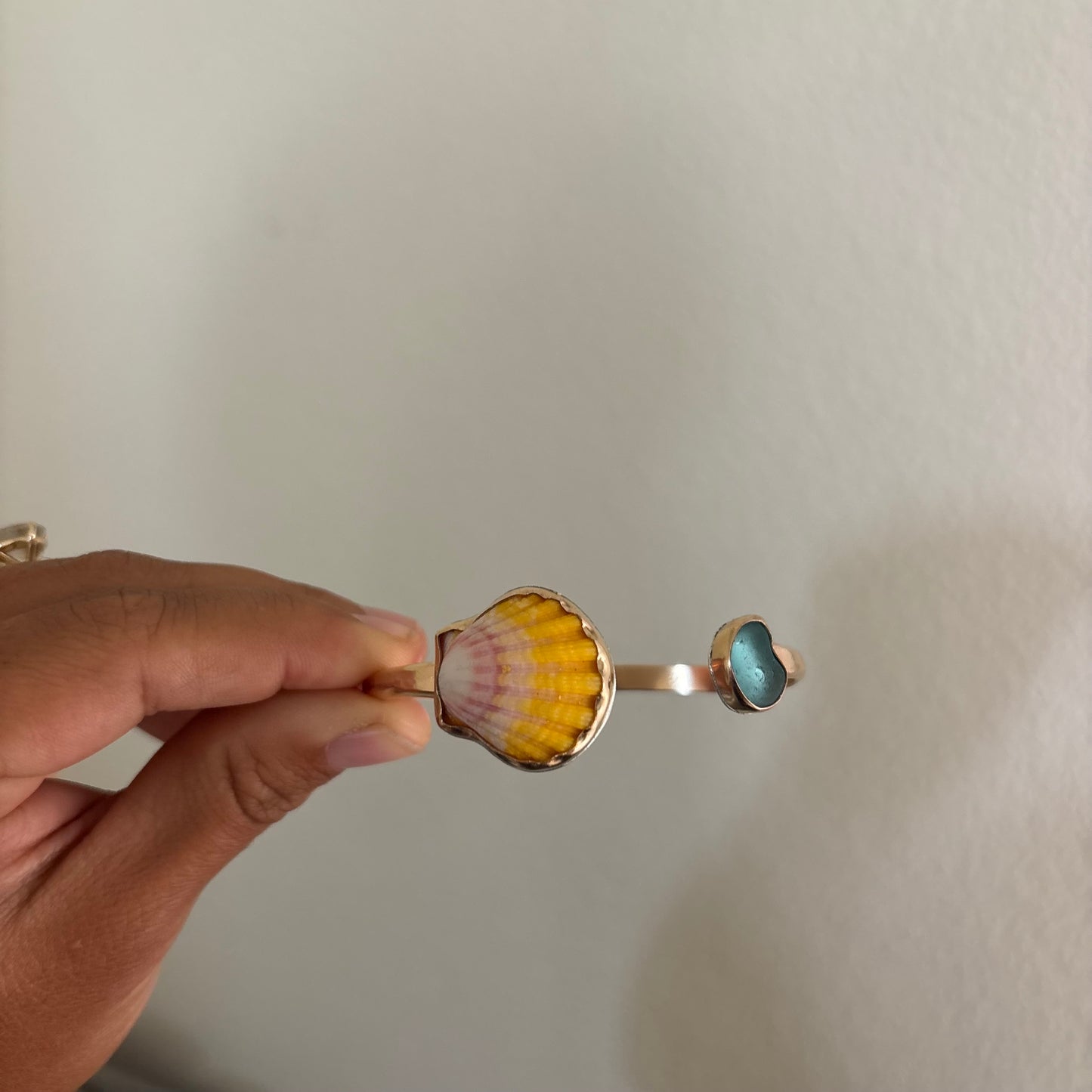 Symmetrical Sunrise Shell Cuff - Gold Fill