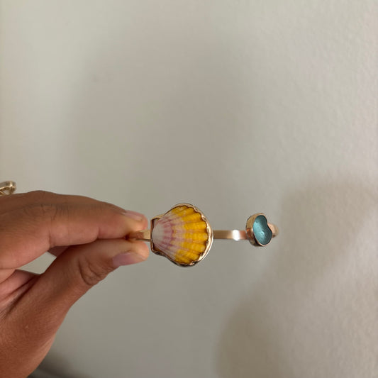 Symmetrical Sunrise Shell Cuff - Gold Fill