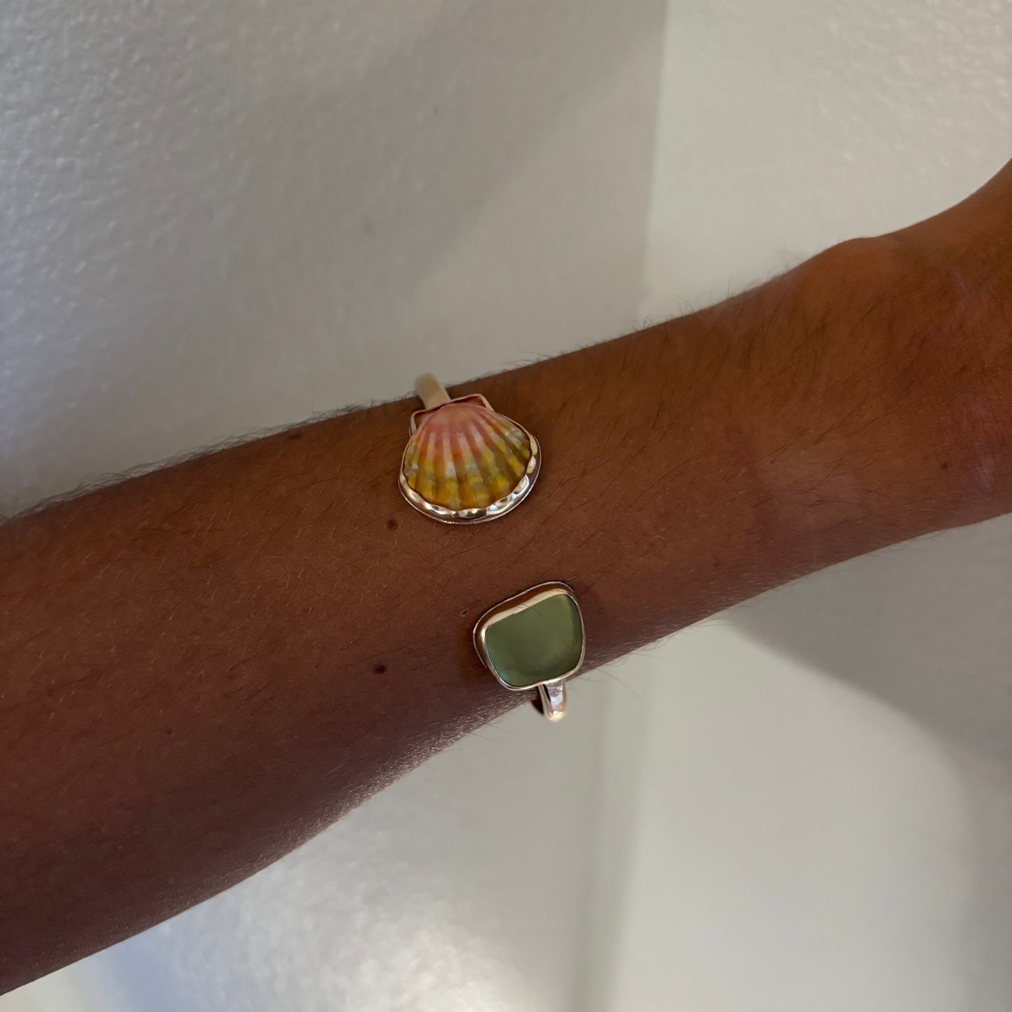 Symmetrical Sunrise Shell Cuff - Gold Fill